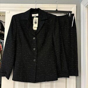 NWT Le Suit Black & White Tweed. Skirt 6. Jacket 8. $200. Elegant & Classic